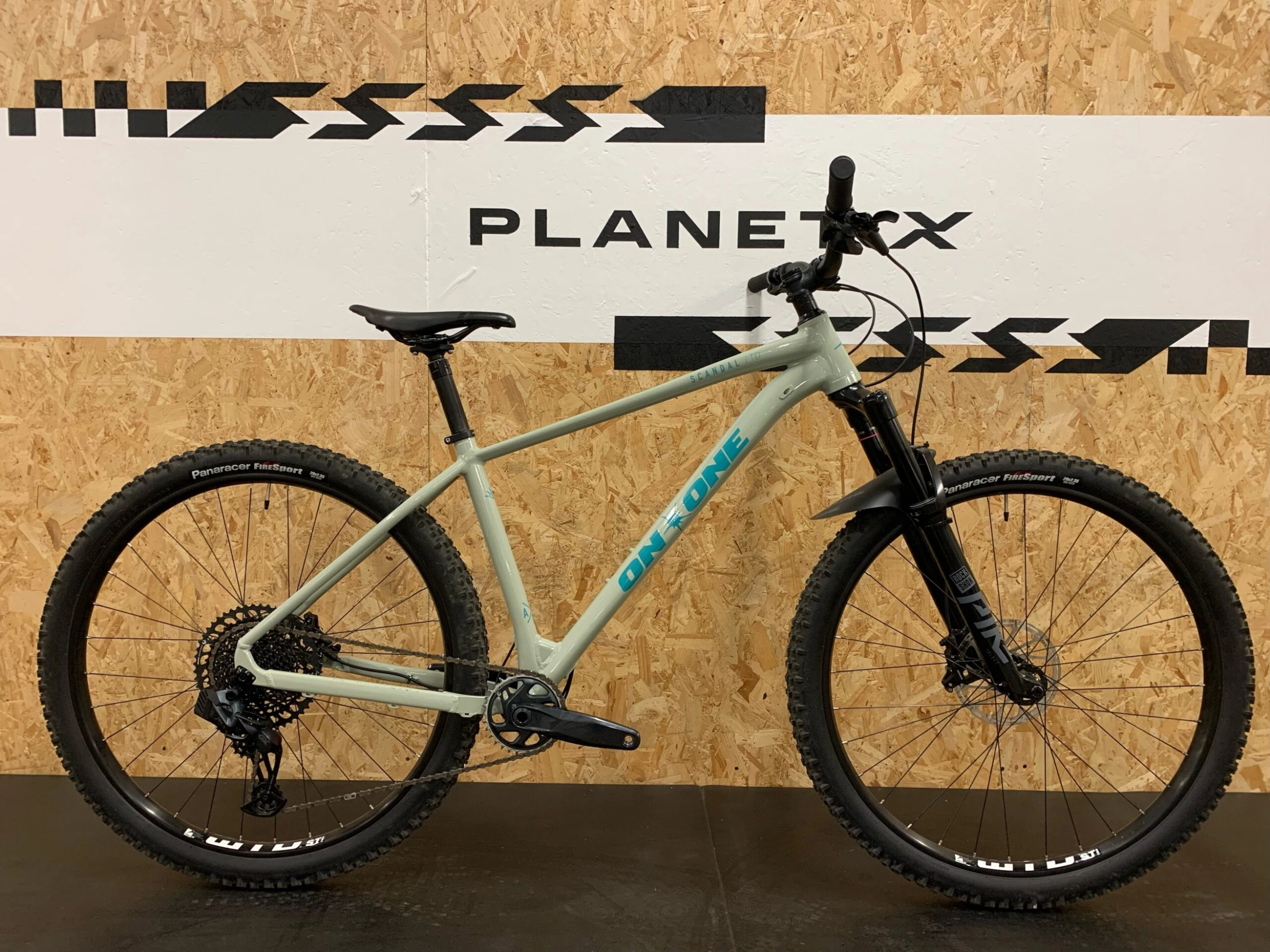 On-One Scandal LTD GX AXS - Mineral Green - Large 3 On-One Scandal LTD GX AXS - Mineral Green - Large